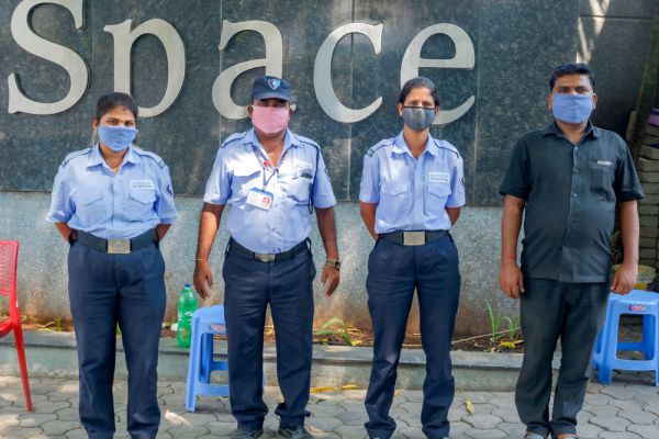 לא רק בישראל: שיאי הידבקות וחזרה לסגר בעולם