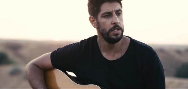 "יש אלוקים גדול": עידן עמדי בשיר מרגש לקורונה