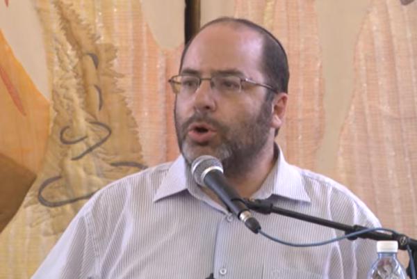 הרב בזק על תמונתו של הרב מדן: "משעשע, אבל זה מה שמאפיין אותו"