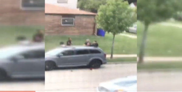 ארה"ב שוב סוערת: גבר שחור נורה בגבו ע"י שוטרים