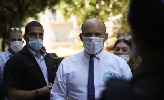 בנט: "אני סוחב בעיית דיסק בגב מאז השירות בסיירת"