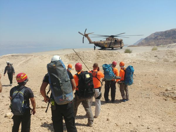 גולש נתקע בגובה 60 מטר במפל חצצון; 669 הוקפצו