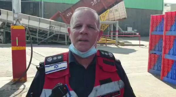 דליפת אמוניה במפעל סנפרוסט; 100 עובדים פונו