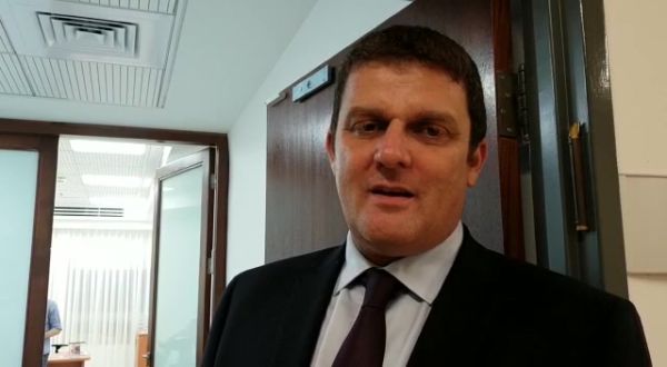 הח"כ החדש נתפס בכנסת: "נקווה לעשות דברים טובים"