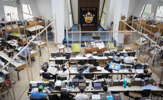 סערת בני הישיבות: 400 'הסדר', 300 בנות מדרשה