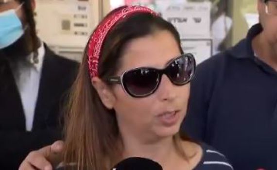 בדמעות • אחותו של הרב שי אוחיון הי"ד: "הוא היה עילוי"