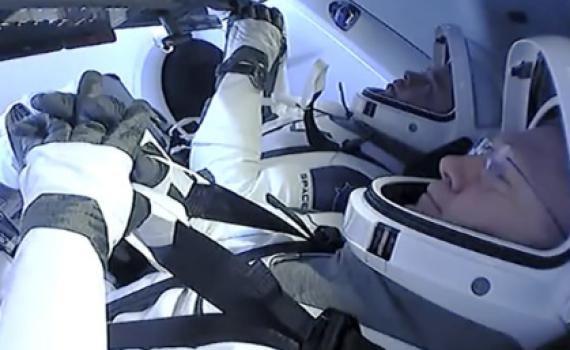 אחרי חודשיים בחלל: טיסת SpaceX חזרה לכדור הארץ