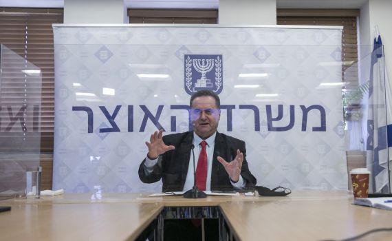 שר האוצר: "מרידור פעל באופן בוטה, פרישתו נכונה"