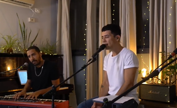 ואו: הראל סקעת בביצוע ללהיט של חנן בן ארי. צפו