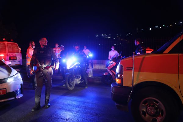 פיגוע דקירה בעיר העתיקה, לוחם מג"ב נפצע בינוני