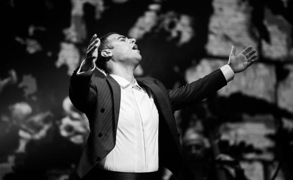 צפו: המנצח הסרוג בחידוש מפתיע לפיוט הסליחות