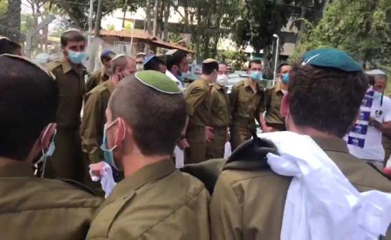 כבוד למגזר: התיכונים הסרוגים בראש טבלת הגיוס