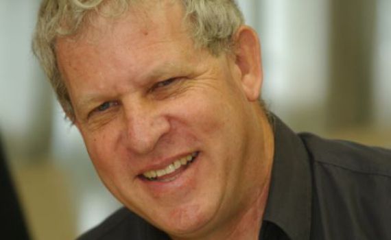 "מגעים מתקדמים": אלוף נוסף בדרך לפוליטיקה