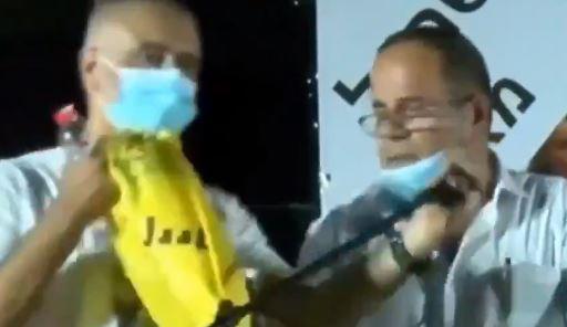 מה גרם לאב השכול לקטוע את הנאום של איוב קרא? צפו