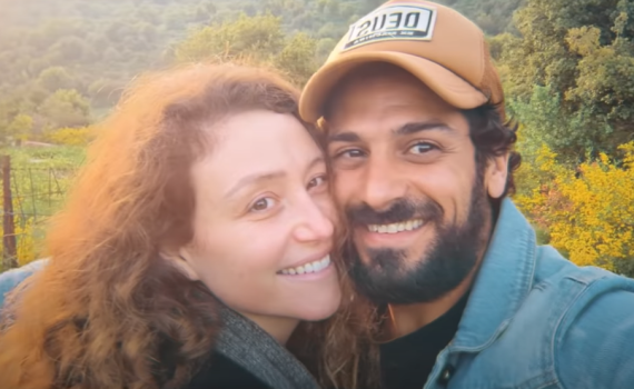 צפו: אביב אלוש במחווה מרגשת לאשתו