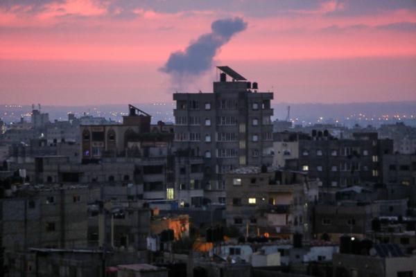 בתגובה לטרור הבלונים: צה"ל תקף ברצועת עזה