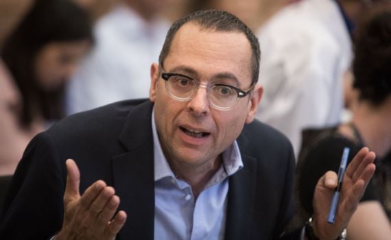 "חמינאי ונסראללה מייחלים לבחירות בישראל"