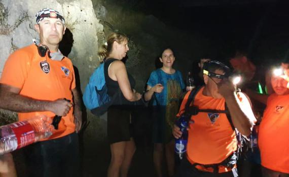 אמילי עמרוסי חולצה מנחל קלט: "הגוף מלא שריטות"