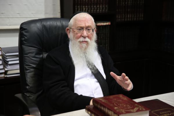 "להחרים חתונות של כלות שלומדות באקדמיה"