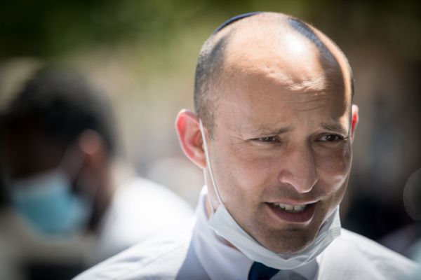 פורסמו חלקים מספרו של נפתלי בנט; 'אגדות ושקרים'