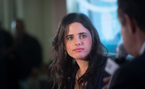 שקד עוקצת את נתניהו: בשביל זה יש את ביידן