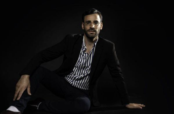 צפו: הטראומה הקשה שגרמה לחנוך להפוך לזמר