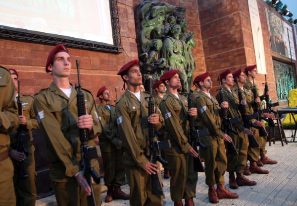 מהפכה בצה"ל: שריונר יהיה סגן מפקד חטיבת הצנחנים