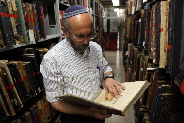 אי אפשר לשאוף להיות אור לגויים ולסגור ספריה לאומית