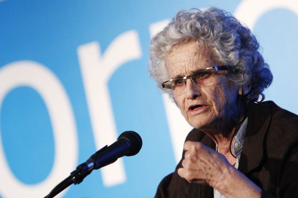 כלת פרס ישראל רות גביזון הלכה לעולמה