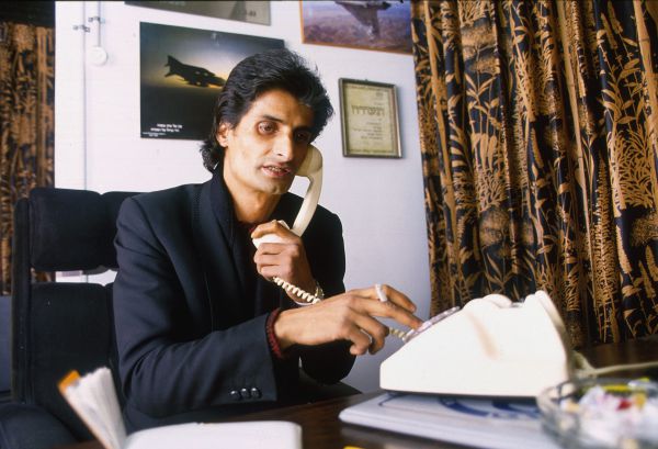 הזמר הוותיק מטיל פצצה: "זוהר ארגוב לא התאבד"