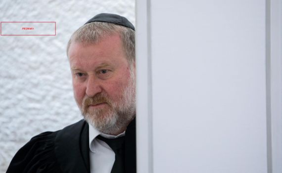 מנדלבליט התקפל: אין צורך בצו נגד פעילת הימין