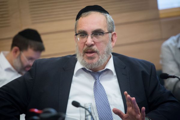 יו"ר ועדת חוקה: "תקנות הקורונה הן חצי עבודה"