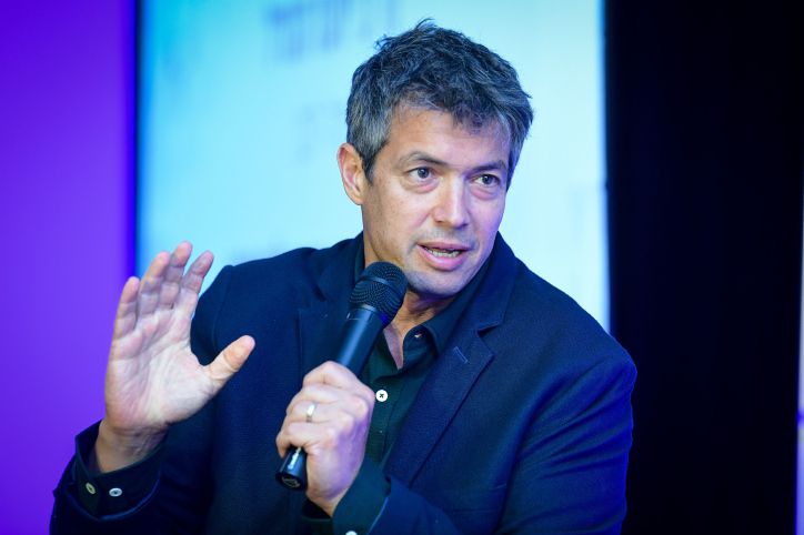 הנדל מצהיר: "לא אתן את ידי לממשלה צרה"