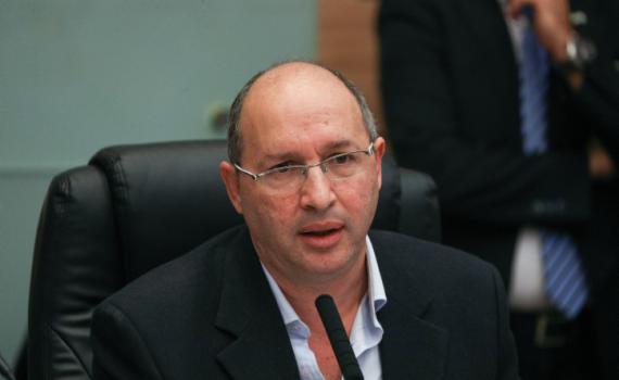 שר המשפטים ניסנקורן: בקרוב אחתום על חוק החרם