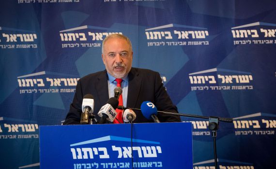 ליברמן: "רוני גמזו נדבק בנגיף הפוליטיקה"