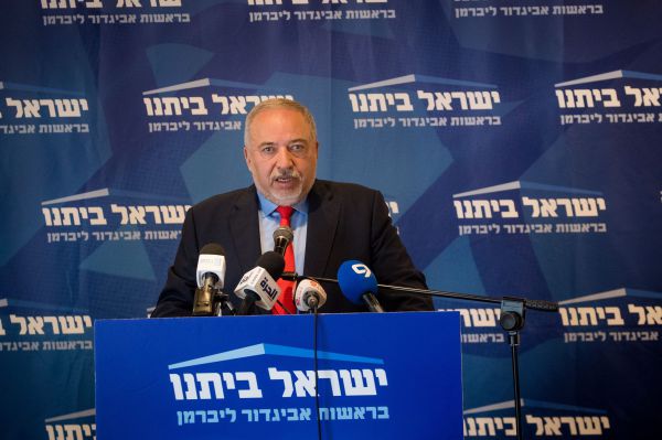 ליברמן: "רוני גמזו נדבק בנגיף הפוליטיקה"