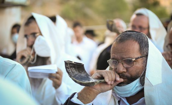 "להיערך לתפילות הימים הנוראים בירושלים"