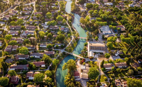 העמק לא עשוי מקשה אחת: מחשבות על מחאת האסי