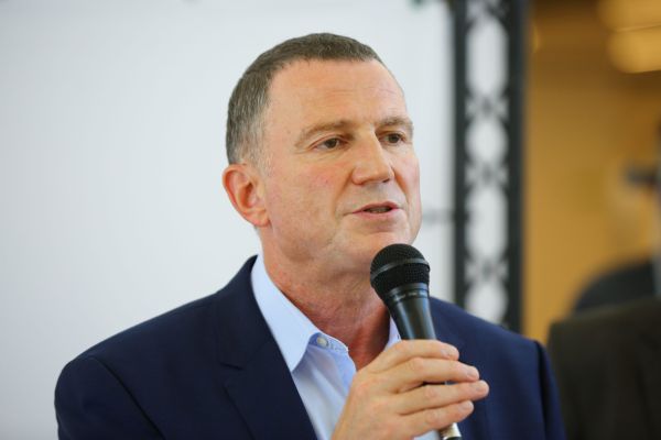 אדלשטיין מגבה את גמזו: "זו לא השנה לטוס לאומן"