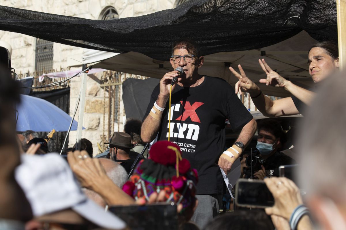 עתירה בהולה: לפנות את מאהלי המחאה בבלפור