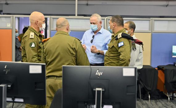 גנץ: "רק אויב חסר הגיון יעיז לבדוק את מידת מוכנותנו"
