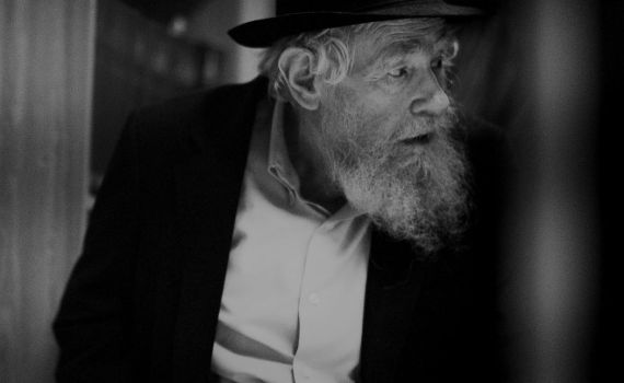 נפרדים מגדול הדור: הרב שטיינזלץ הובא למנוחות