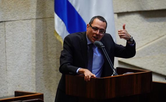 החוק לדחיית אישור התקציב עבר בטרומית