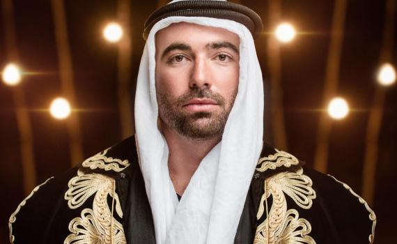 עומר אדם בדרך לעשות היסטוריה באמירויות