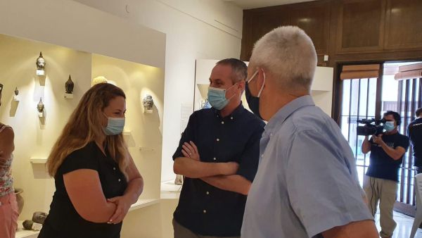 ההפתעה המשמחת של שר התרבות למוזיאון שנשדד