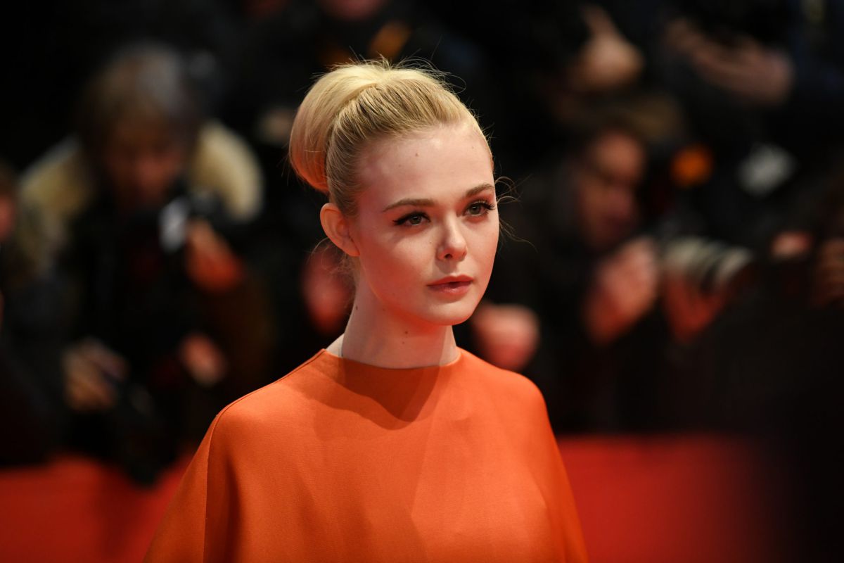 השחקנית אל פנינג במסכה הכי מתוקה שראינו עד כה