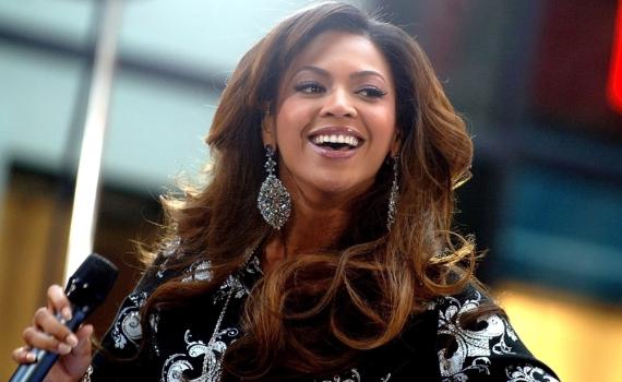 גאווה ישראלית: אלון ליבנה עיצב 5 לוקים לביונסה