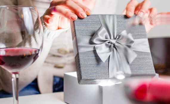 אבודים? המדריך לקניית מתנות לחגים