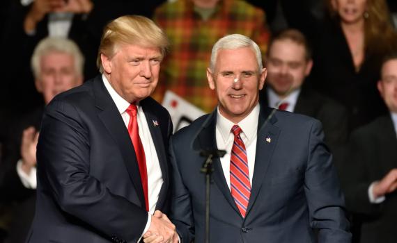 דיווח בארה"ב: האם טראמפ ידיח את סגן הנשיא?