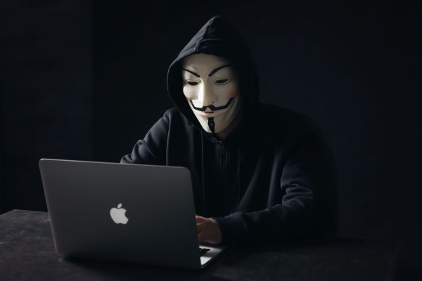 הסירו עכשיו: קוד זדוני נמצא באלפי אפליקציות לאייפון